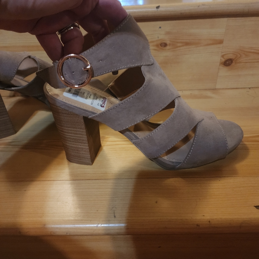 LC Lauren Conrad Women's  Chunky Heeled Sandals 👡 - Picture 9 of 15